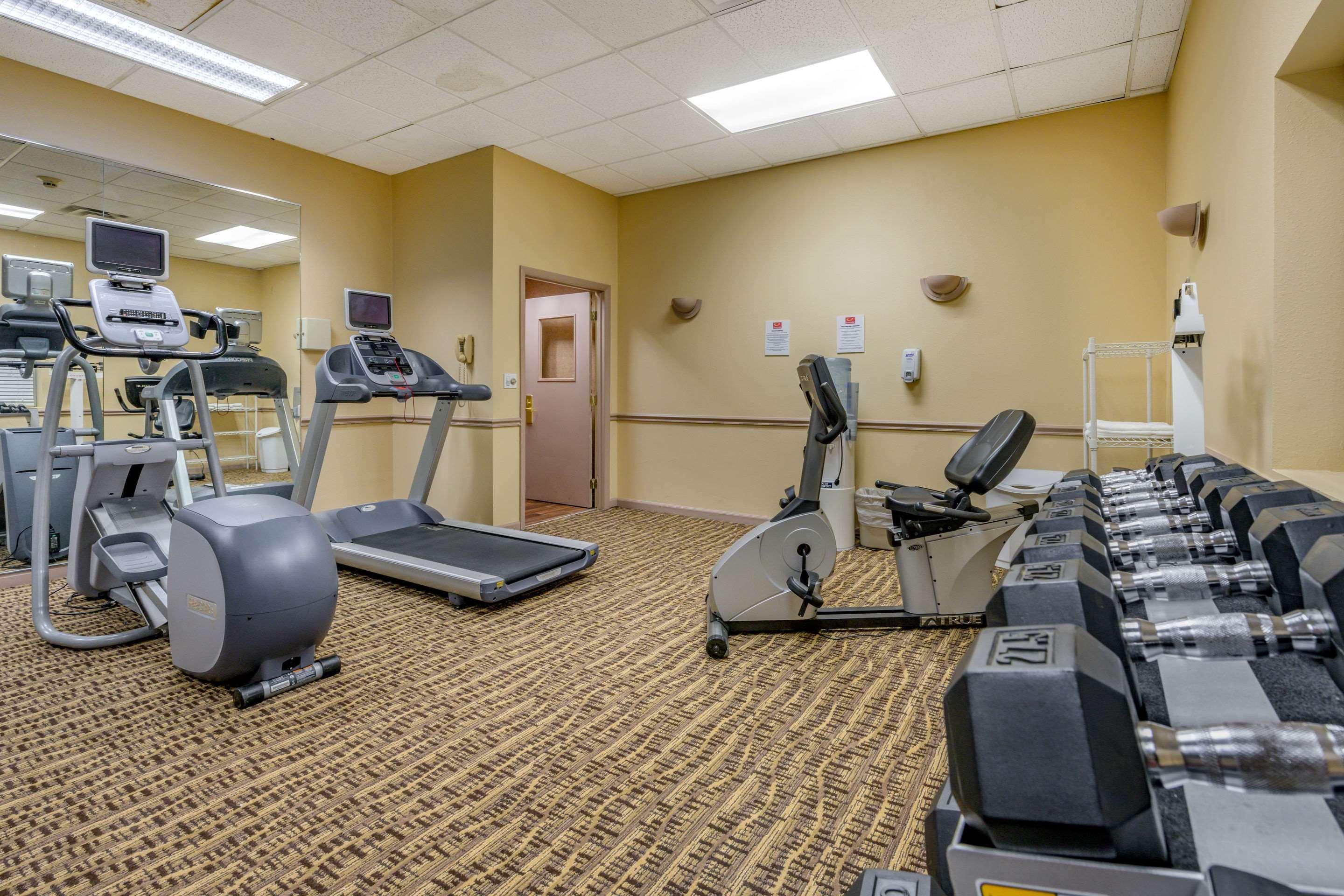 Econo Lodge Inn & Suites Triadelphia - Wheeling Dış mekan fotoğraf