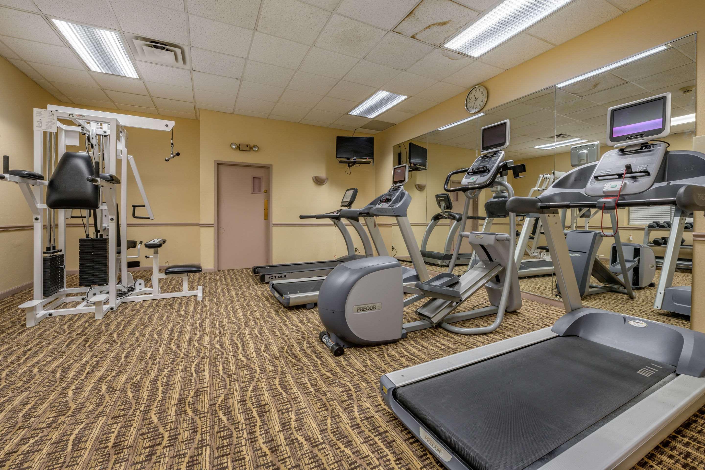 Econo Lodge Inn & Suites Triadelphia - Wheeling Dış mekan fotoğraf