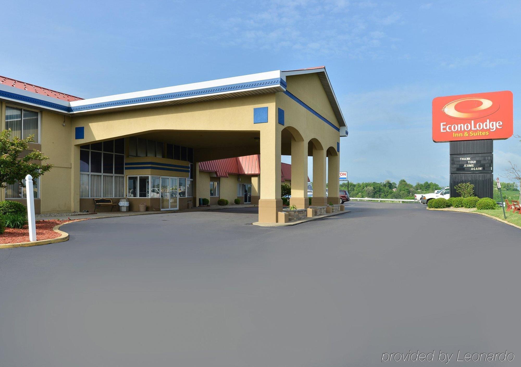 Econo Lodge Inn & Suites Triadelphia - Wheeling Dış mekan fotoğraf