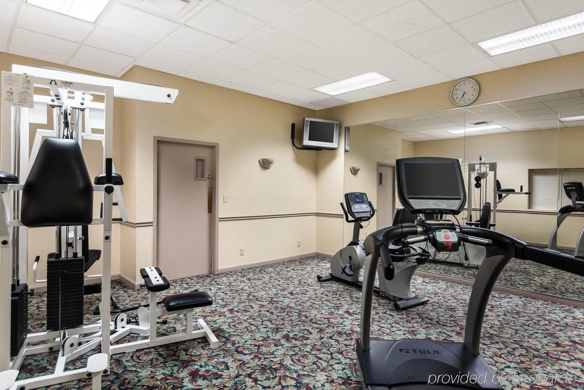 Econo Lodge Inn & Suites Triadelphia - Wheeling Dış mekan fotoğraf