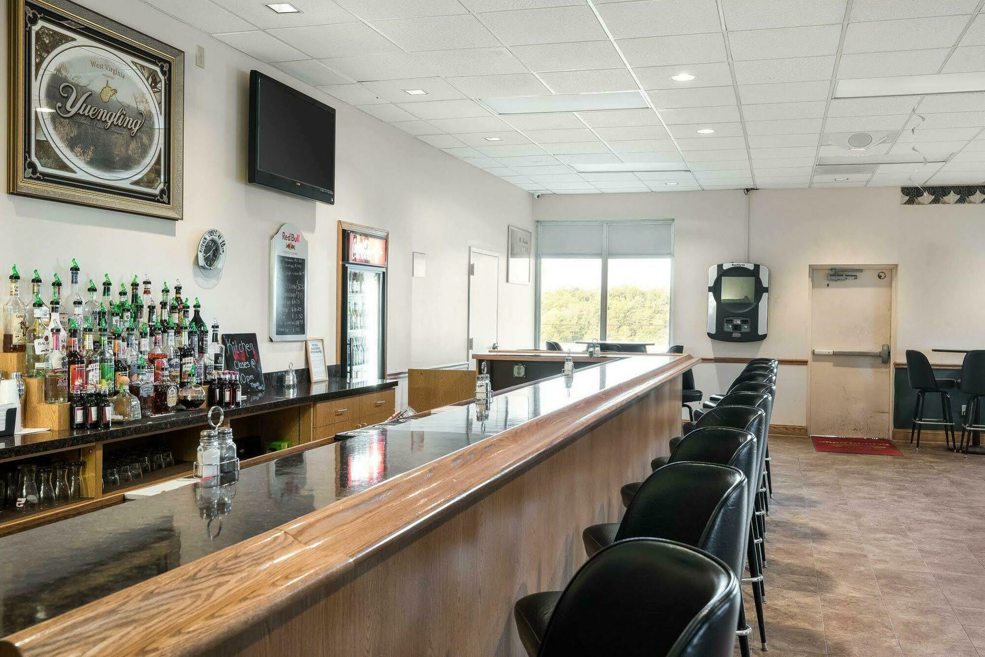 Econo Lodge Inn & Suites Triadelphia - Wheeling Dış mekan fotoğraf